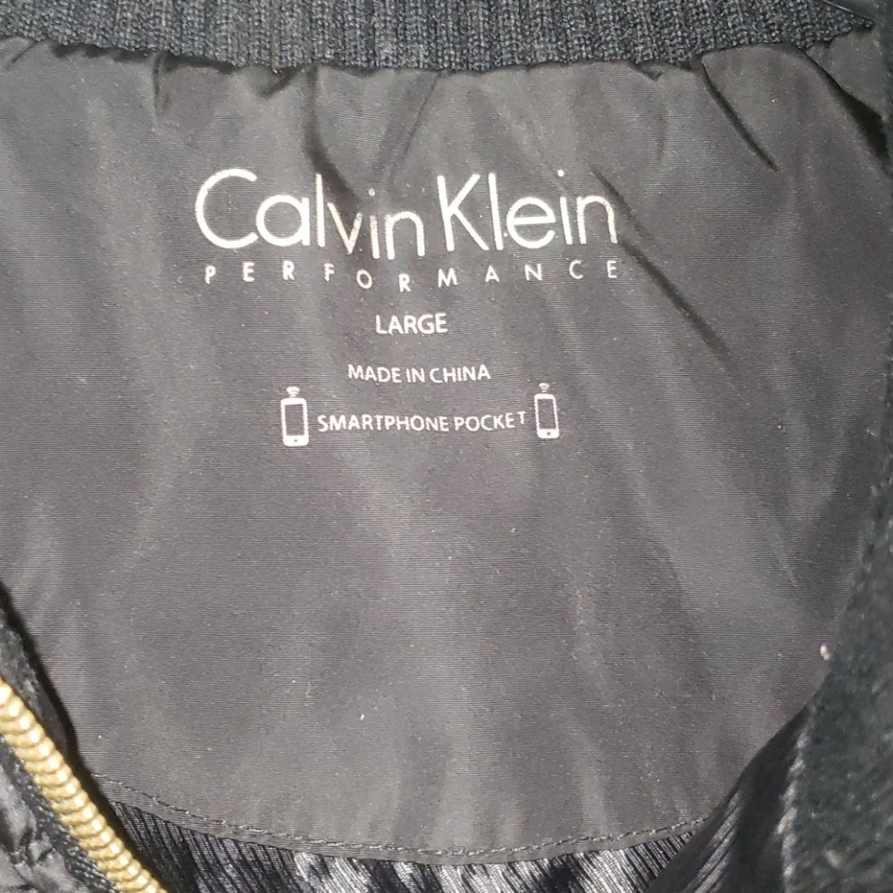 Vest - Picture 2 of 5
